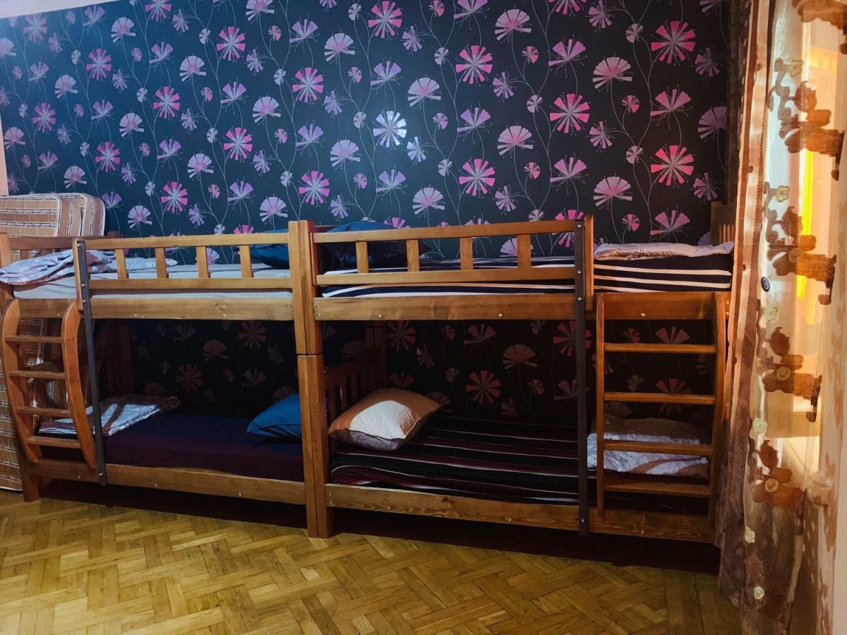 Four Season Hostel Tbilisi Exterior photo